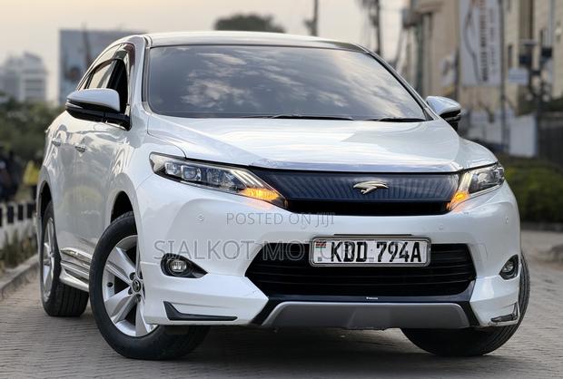 Toyota Harrier 2.0 2015 White