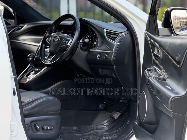 Toyota Harrier 2.0 2015 White