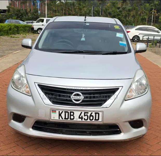Nissan Latio 2014 Silver