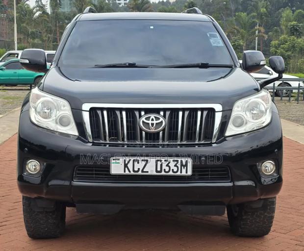Toyota Land Cruiser Prado 2013 Black