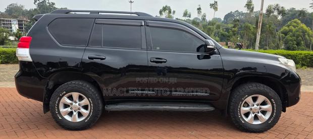 Toyota Land Cruiser Prado 2013 Black