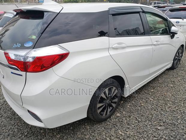 Honda Fit Shuttle 2019 White