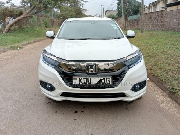 Honda Vezel 2018 White