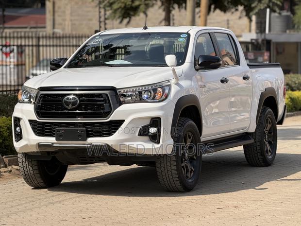 Toyota Hilux 2019 Pearl