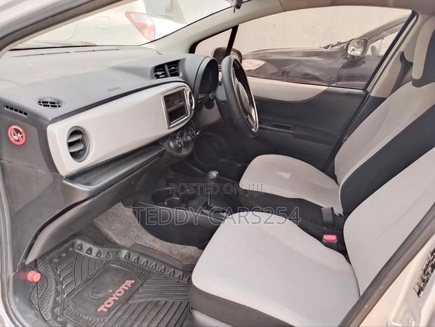 Toyota Vitz 2012 Silver