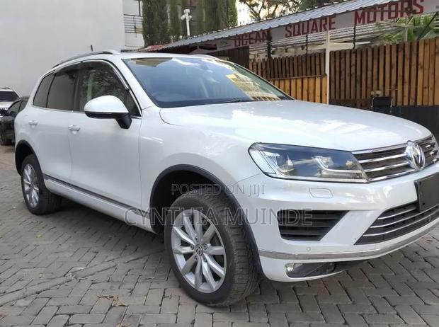 Volkswagen Touareg 2016 White