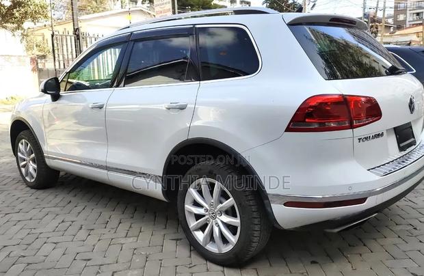 Volkswagen Touareg 2016 White
