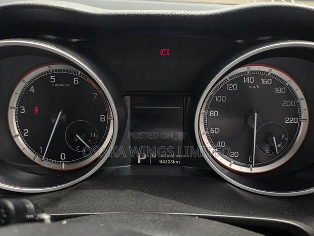 Suzuki Swift 2020 Silver