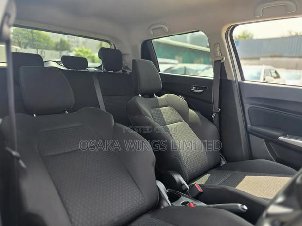Suzuki Swift 2020 Silver