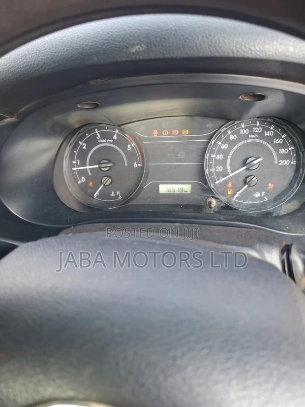 Toyota Hilux 2021 Gray