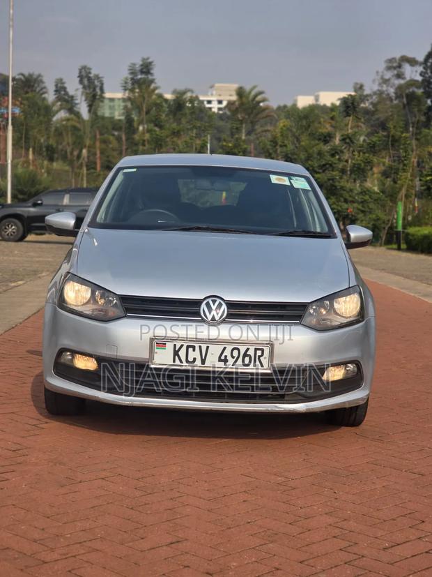 Volkswagen Polo 2019 Silver