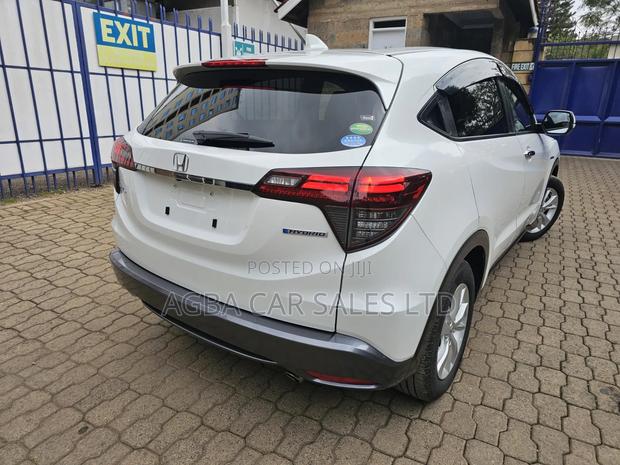 Honda Vezel 2019 White