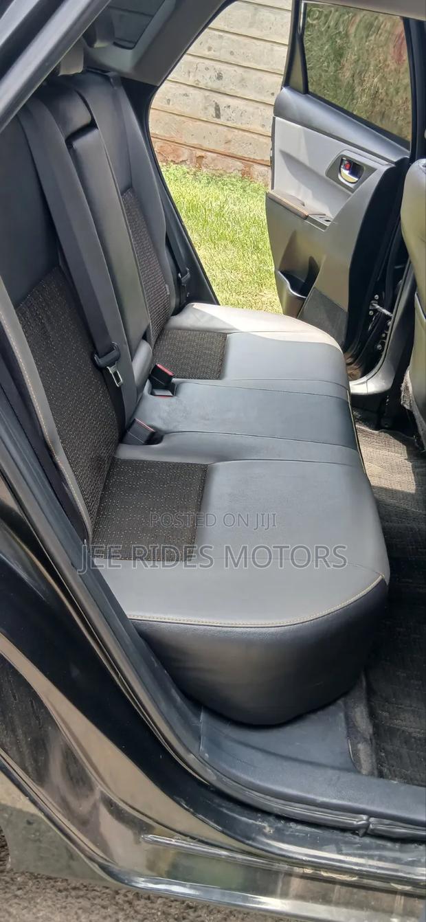 Toyota Auris 2018 Black