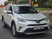Toyota RAV4 2015 White for sale