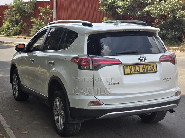 Toyota RAV4 2015 White
