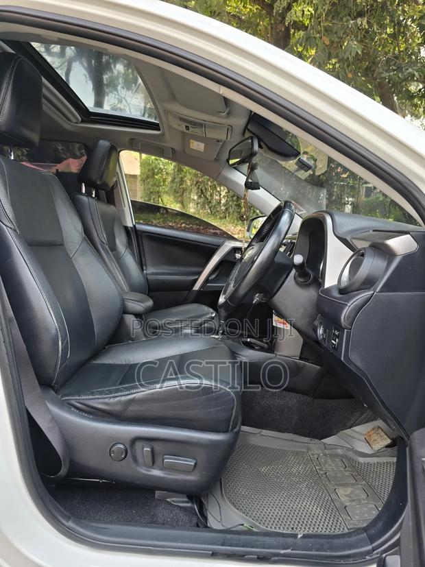 Toyota RAV4 2015 White