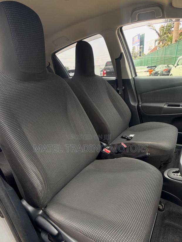 Toyota Vitz 1.0 FWD 5dr 2019 White