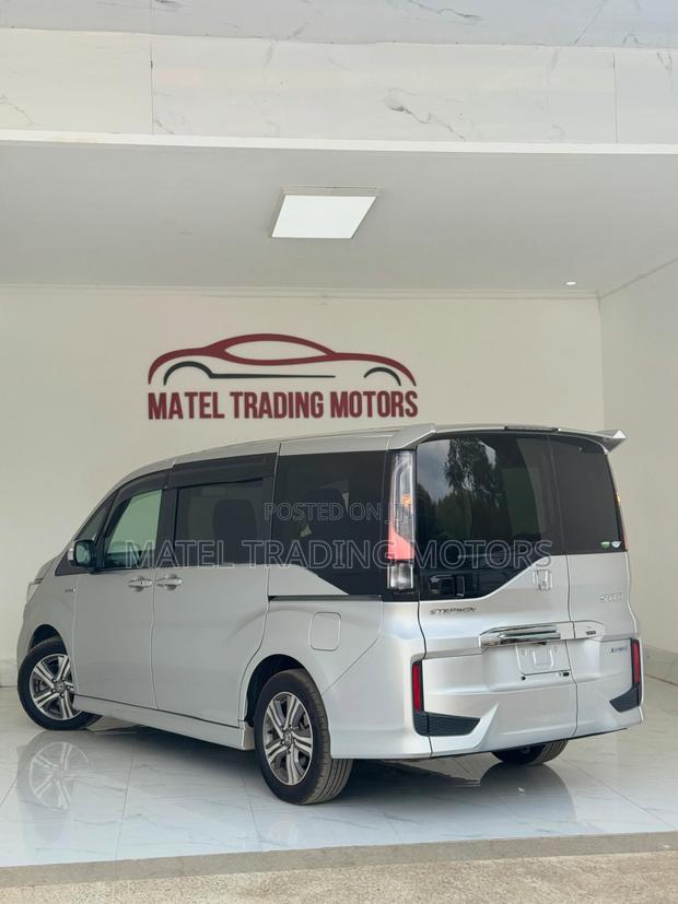 Honda Stepwgn 2019 Silver