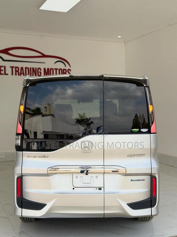 Honda Stepwgn 2019 Silver
