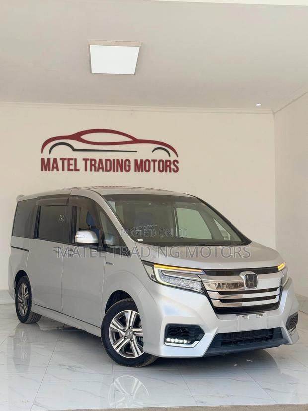 Honda Stepwgn 2019 Silver