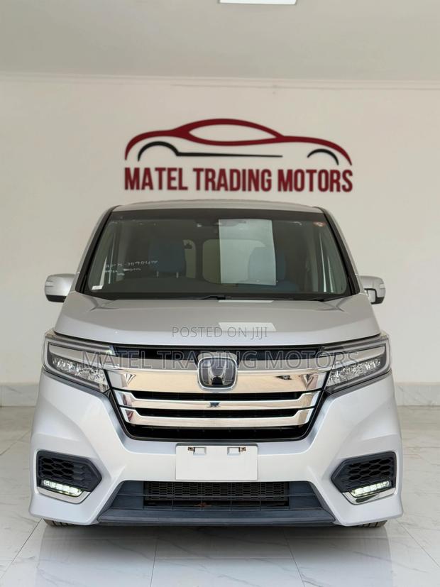 Honda Stepwgn 2019 Silver