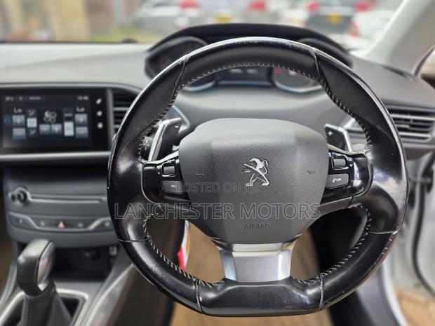 Peugeot 308 2017 White