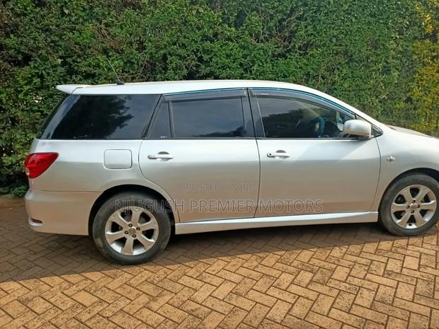 Nissan Wingroad 2007 Silver
