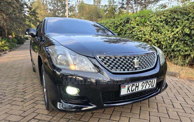Toyota Crown 2009 Black