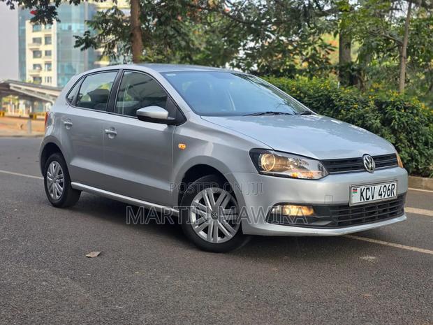 Volkswagen Polo 2019 Silver