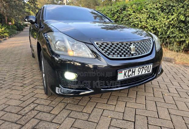 Toyota Crown 2009 Black