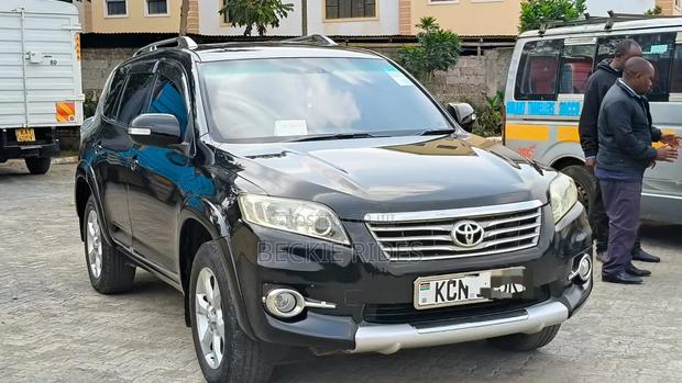 Toyota Vanguard 2010 Black