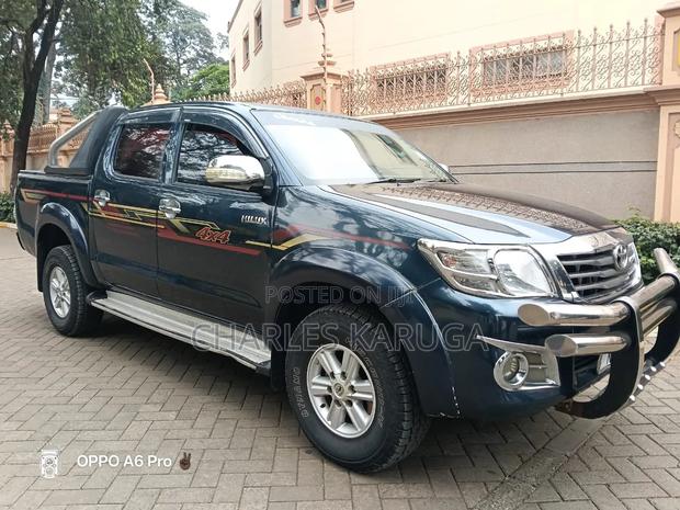 Toyota Hilux 2012 Green