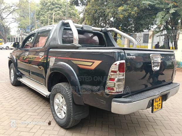 Toyota Hilux 2012 Green