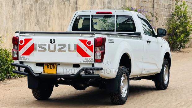 Isuzu D-MAX 2025