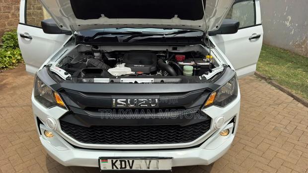 Isuzu D-MAX 2025