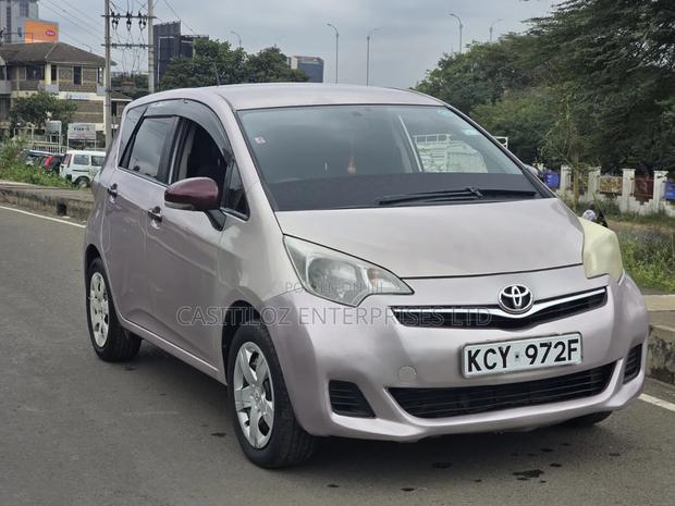 Toyota Ractis 2013 Burgundy