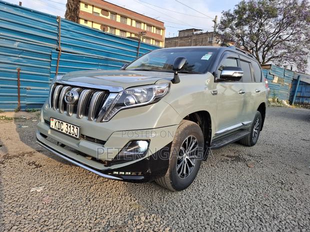 Toyota Land Cruiser Prado 2016 Gray