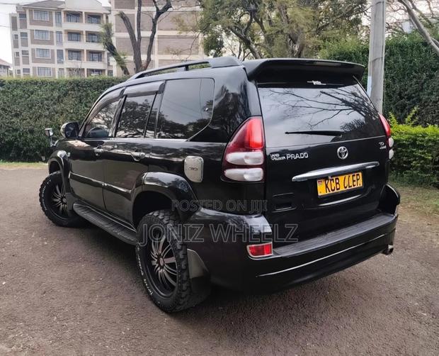 Toyota Land Cruiser Prado 2007 Black