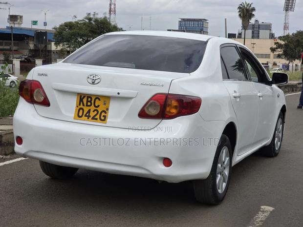 Toyota Corolla 2008 White