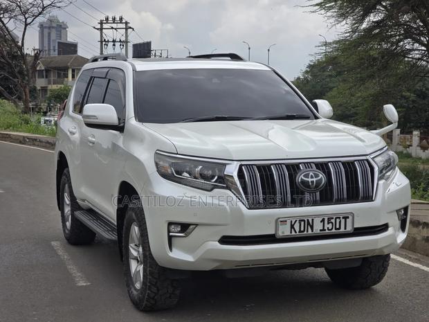 Toyota Land Cruiser Prado 2018 White
