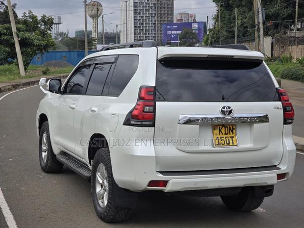 Toyota Land Cruiser Prado 2018 White