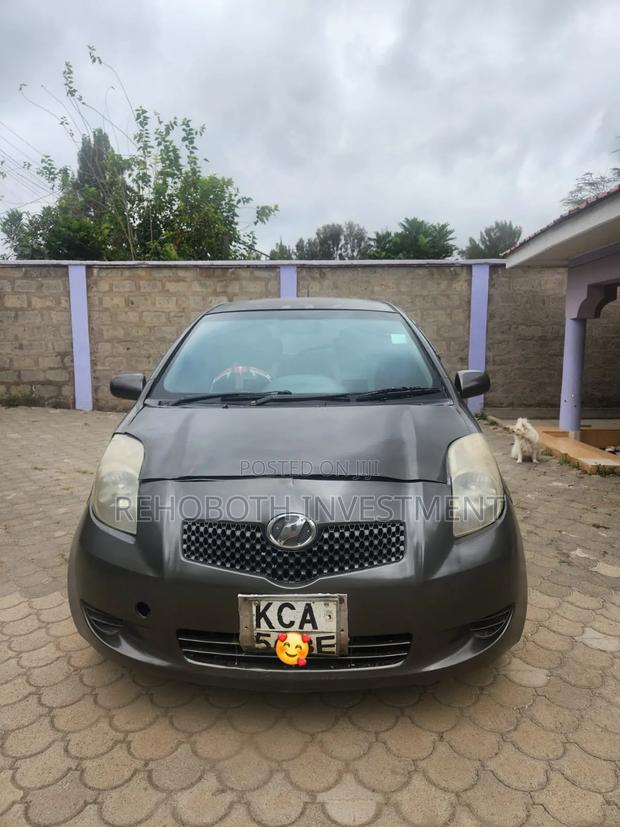 Toyota Vitz 2007 Black