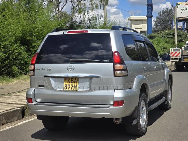 Toyota Land Cruiser Prado 2007 Silver