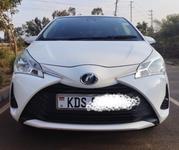Toyota Vitz 2018 White for sale