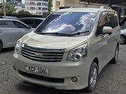 Toyota Noah 2011 Gold for sale