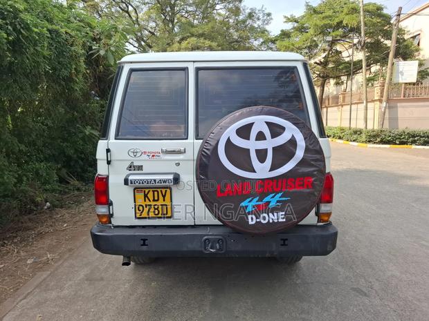Toyota Land Cruiser 2008 White