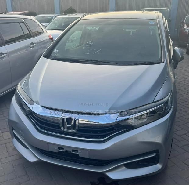 Honda Shuttle 2019 Silver