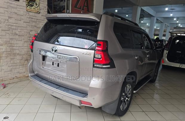 Toyota Land Cruiser Prado 2019 Brown