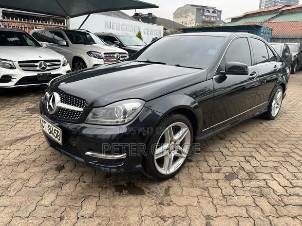 Mercedes-Benz C250 2012 Black