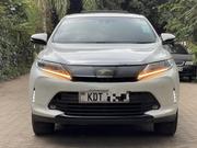 Toyota Harrier 2.0 2018 Pearl for sale